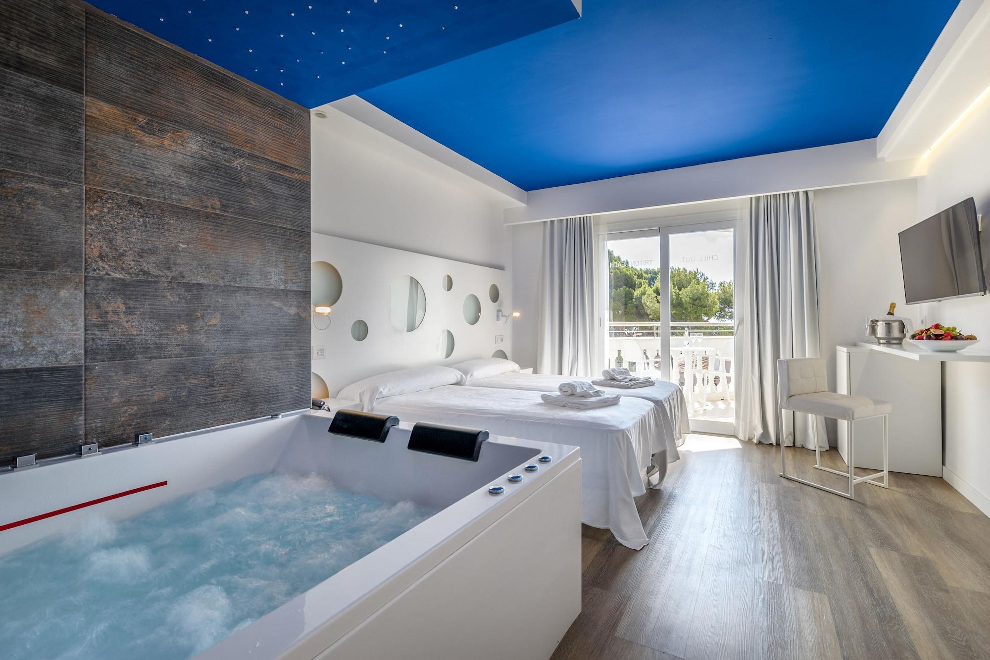 Welikehotel Triton Beach (Adults Only) Cala Ratjada  Exteriör bild