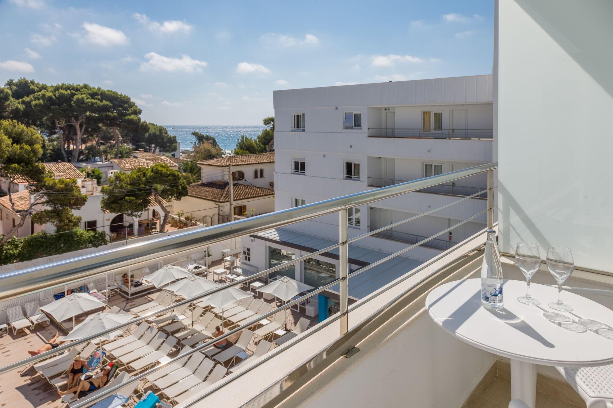 Welikehotel Triton Beach (Adults Only) Cala Ratjada  Exteriör bild