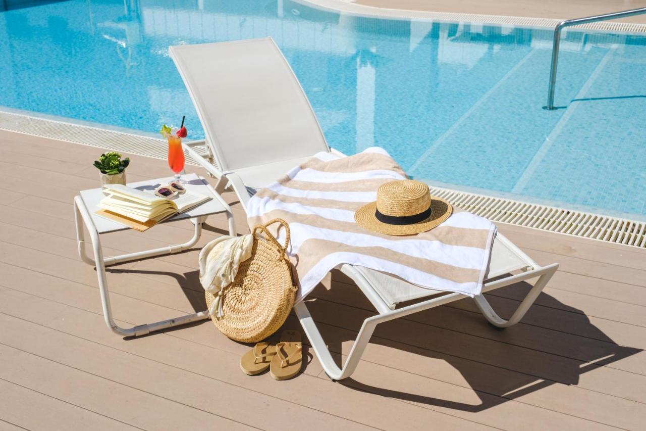 Welikehotel Triton Beach (Adults Only) Cala Ratjada  Exteriör bild