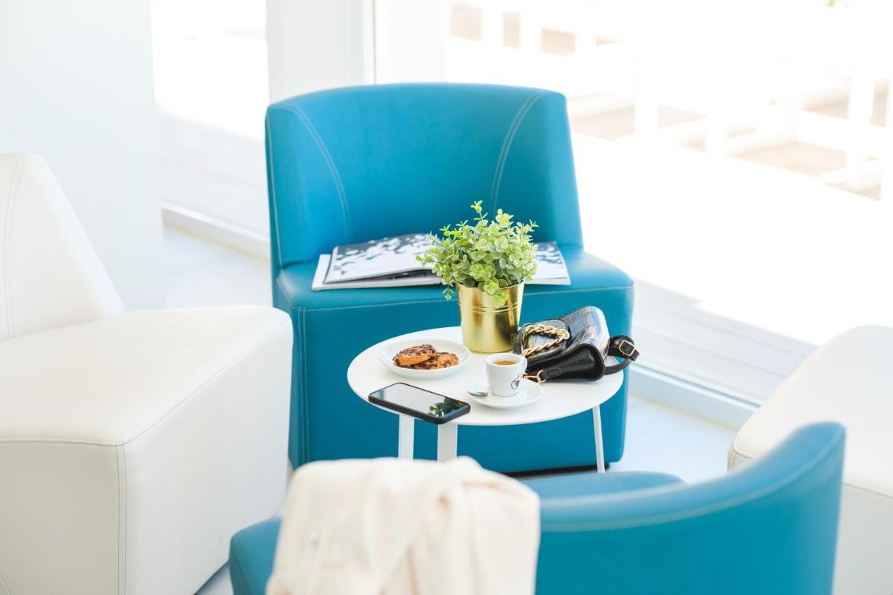 Welikehotel Triton Beach (Adults Only) Cala Ratjada  Exteriör bild