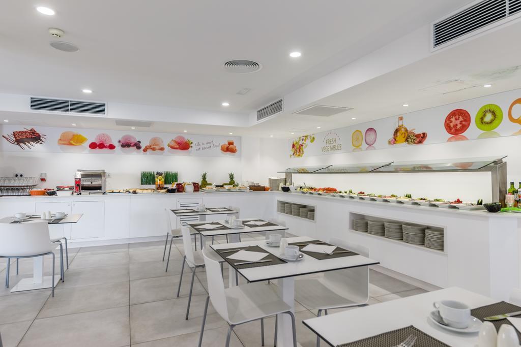 Welikehotel Triton Beach (Adults Only) Cala Ratjada  Exteriör bild